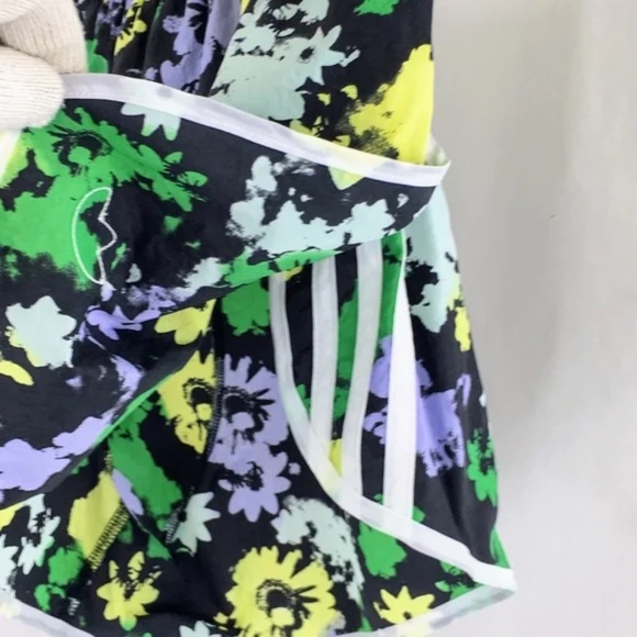 Adidas Originals Womens Shorts Black Green Floral Print Athletic Shorts Sz M - Picture 5 of 9